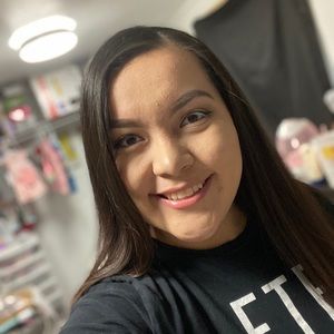 Meet your Posher, Angelica